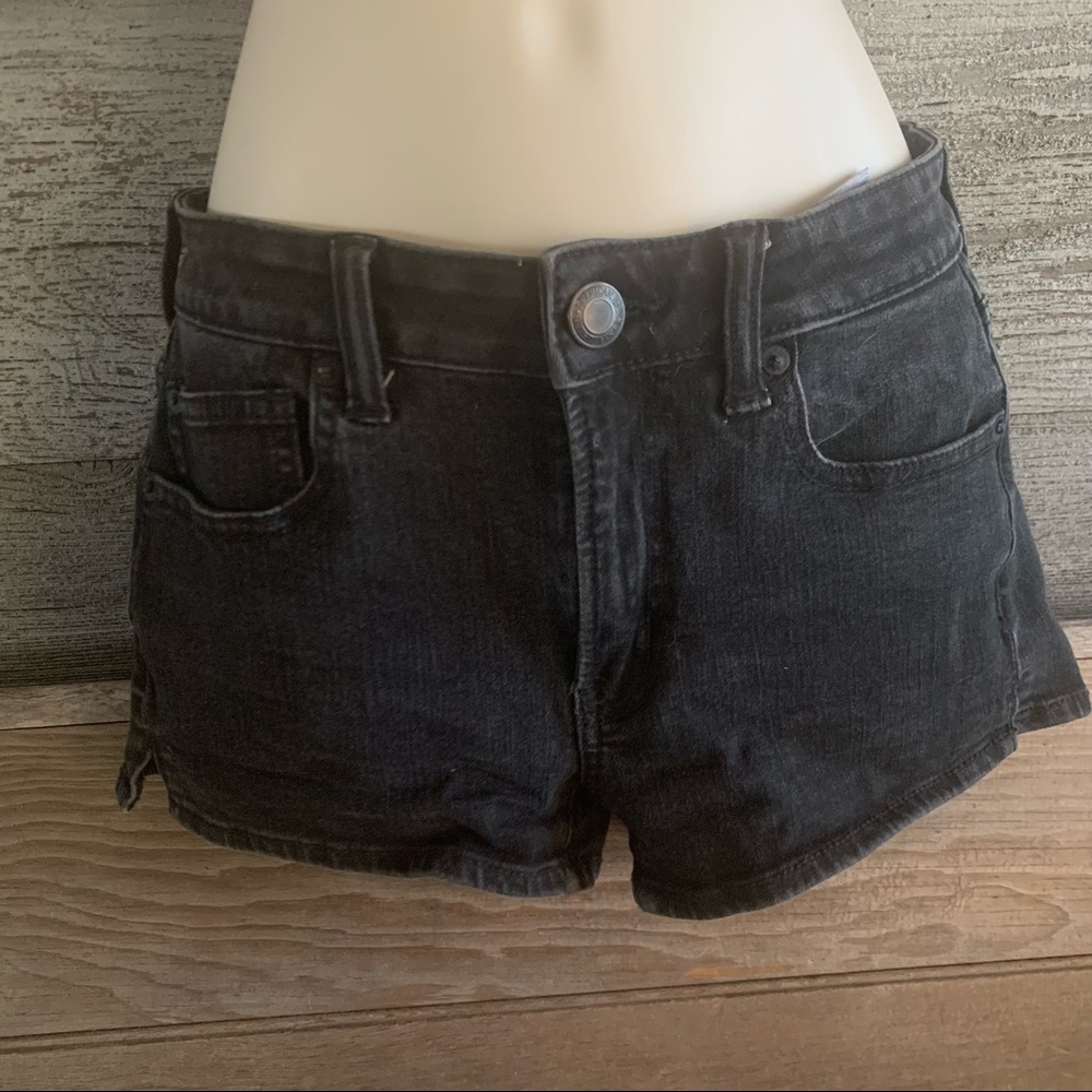 American Eagle super stretch hi- rise Shortie sz 2